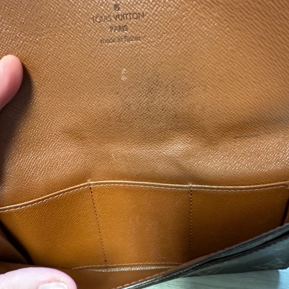 Authentic Louis Vuitton wallet in monogram canvas - Picture 5 of 9